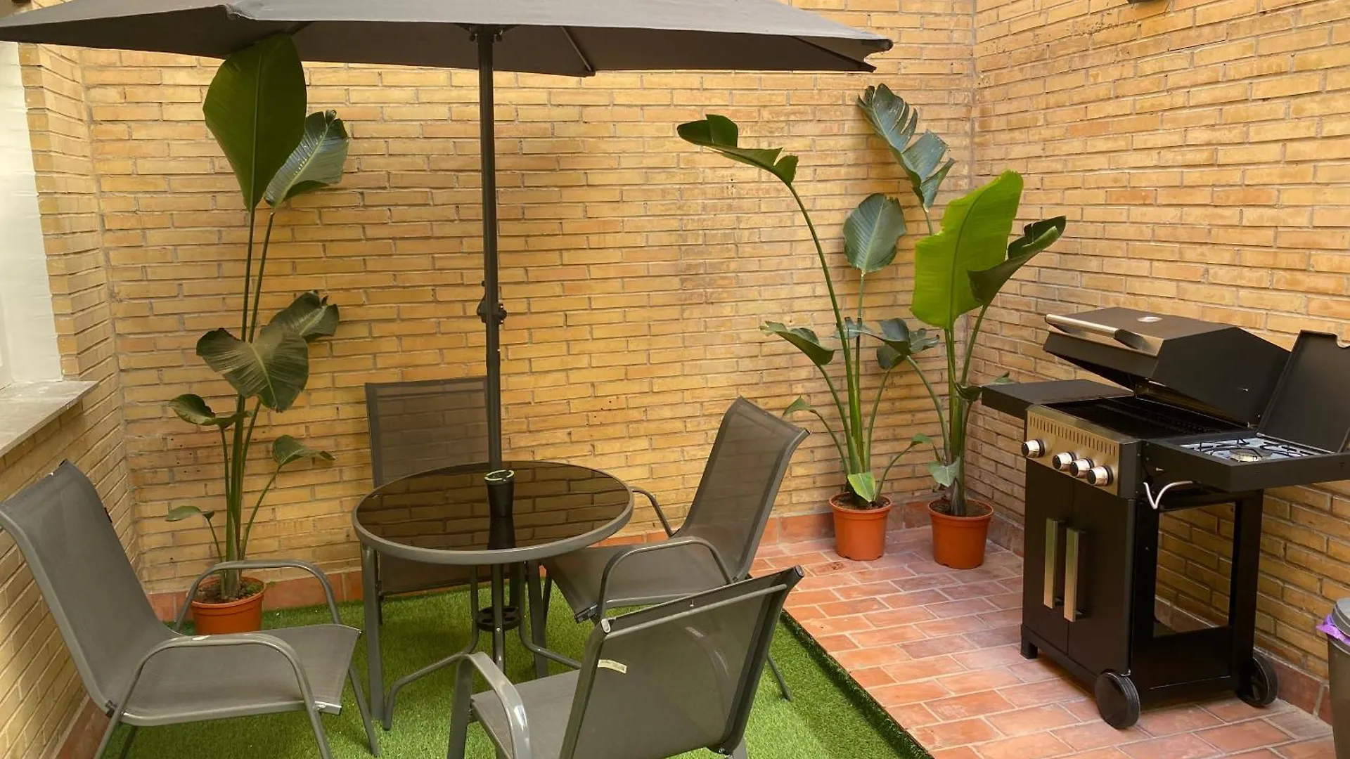 Futurotel Granada Hostel
