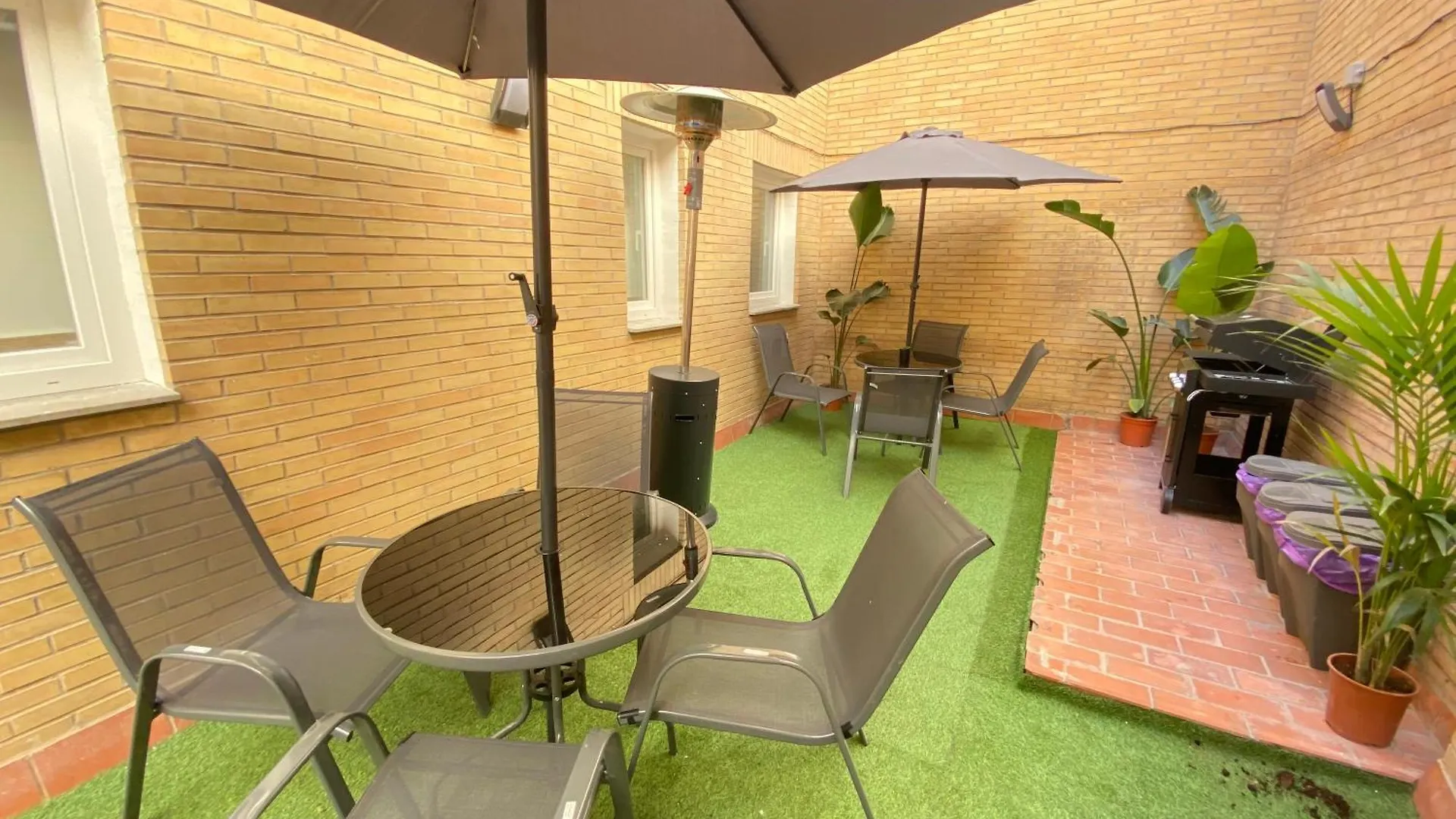 Futurotel Granada Hostel