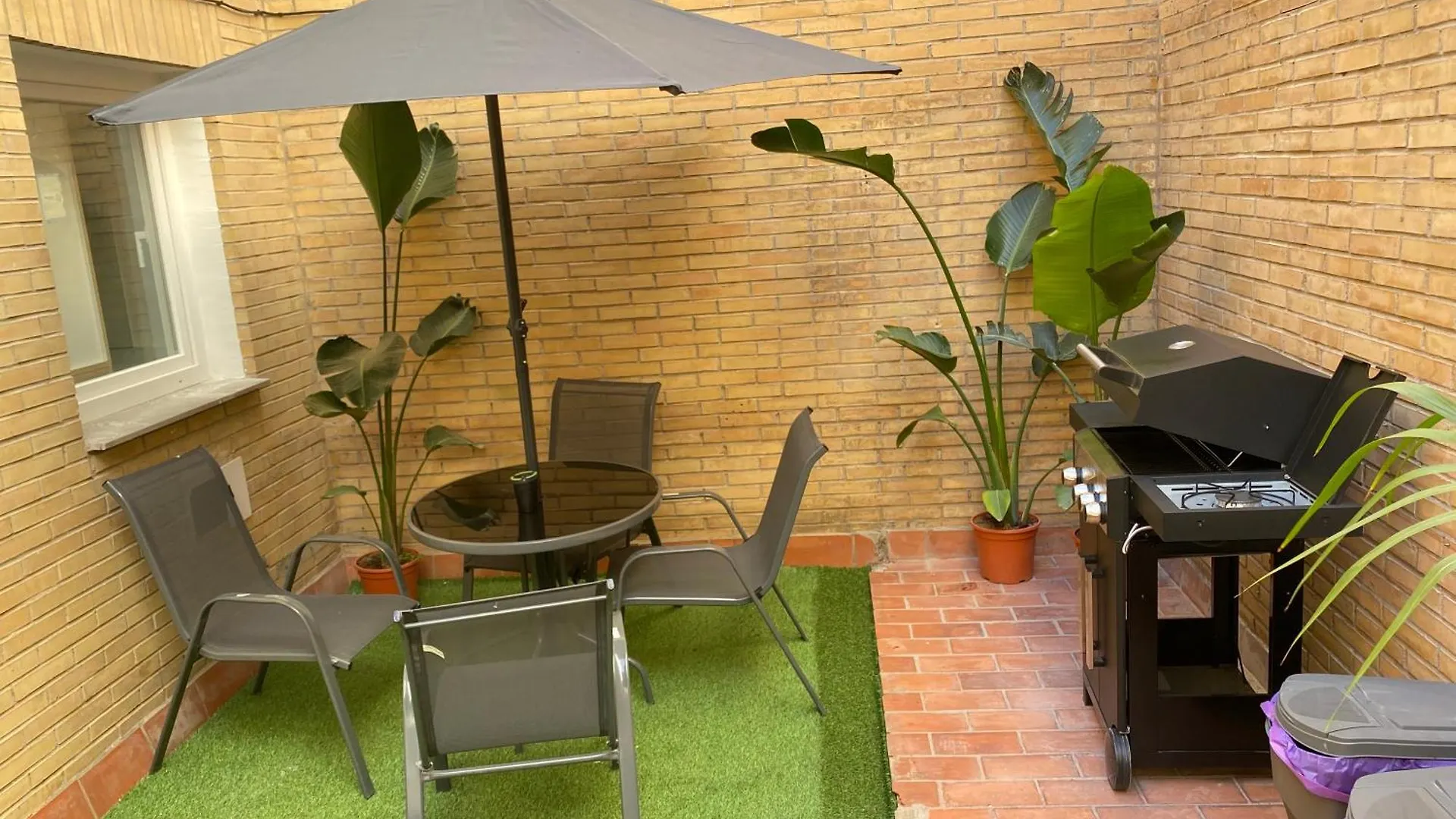 Futurotel Granada Hostel