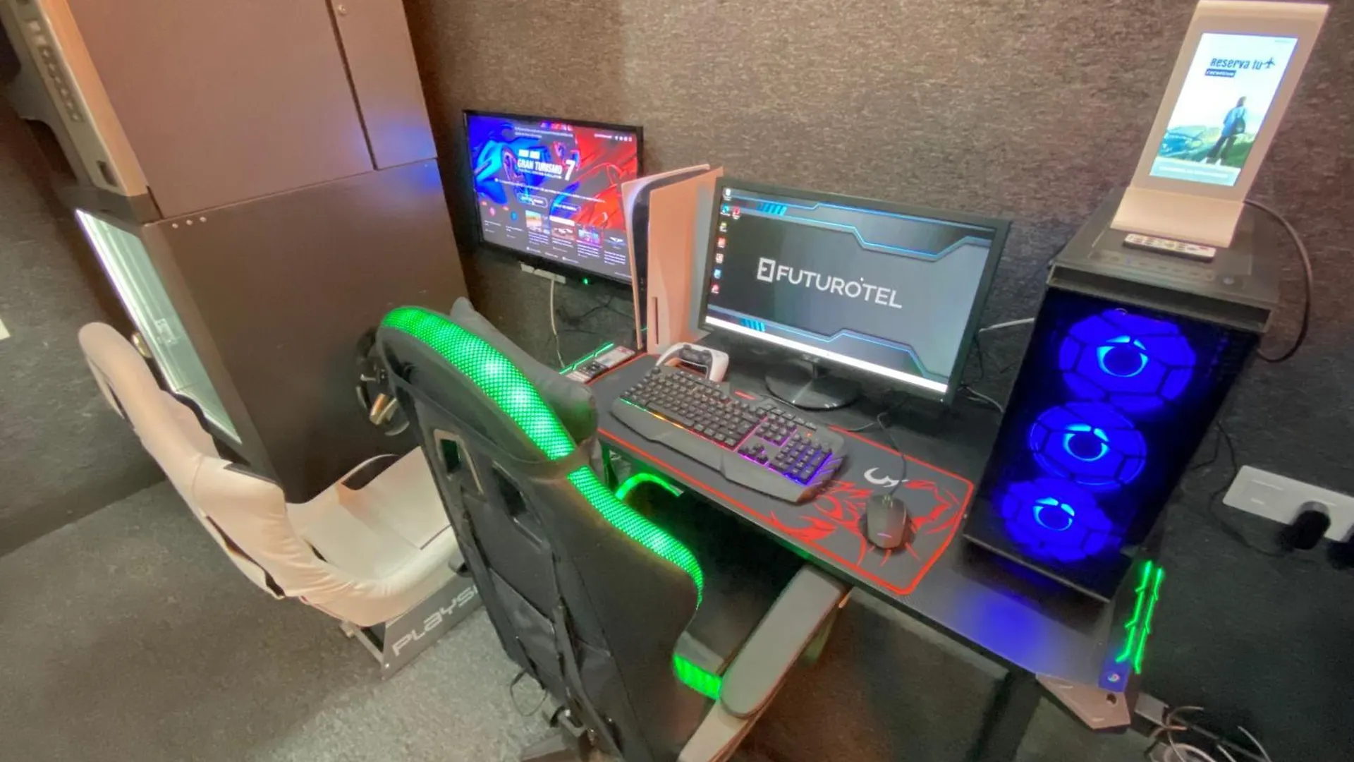Futurotel Granada Space Spa אכסניה